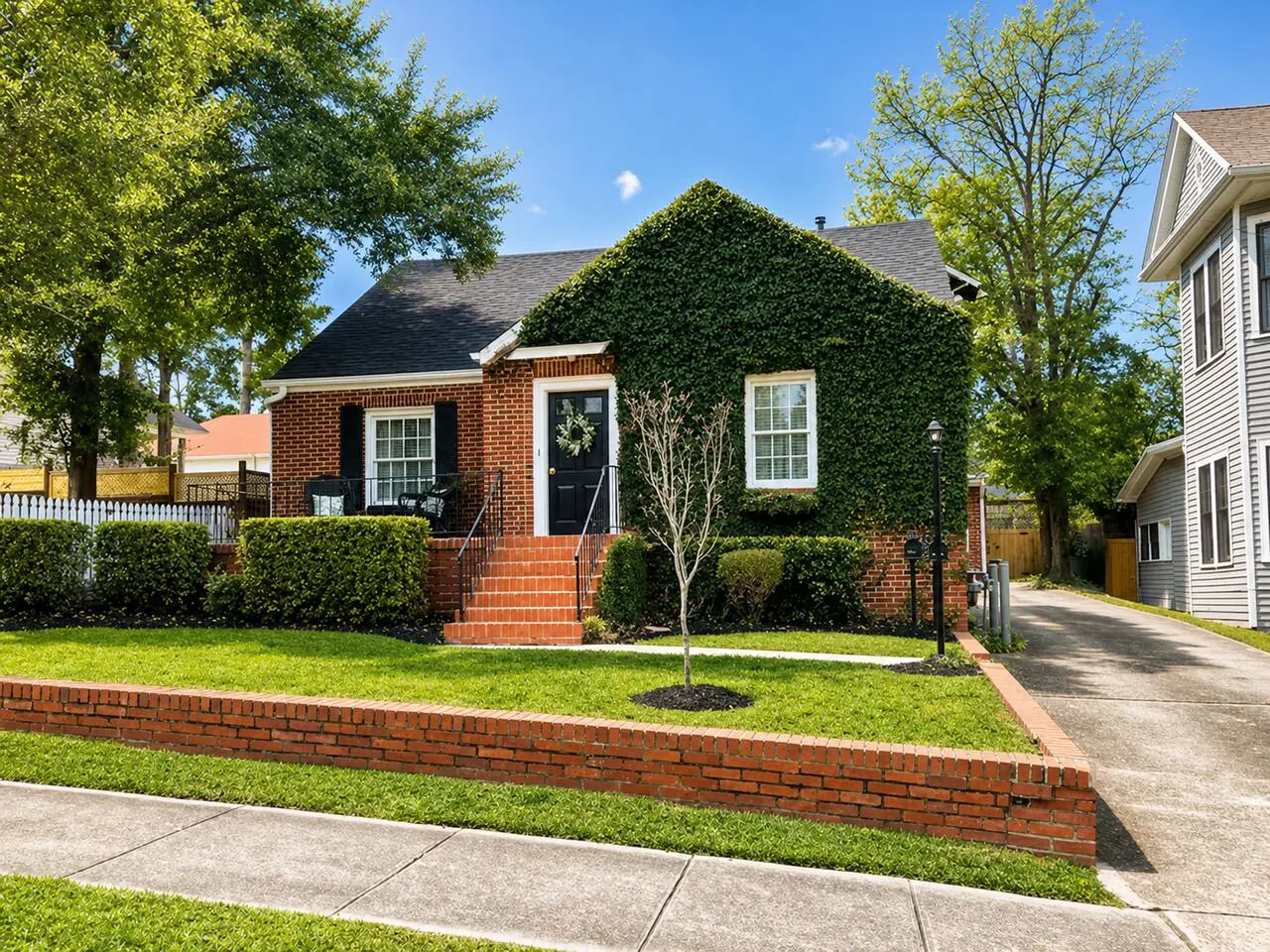 Camellia + Firethorn (house and cottage) 18