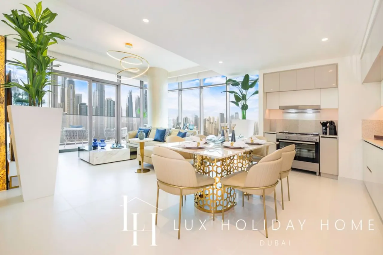 LUX | The Marina Vista Beachfront Suite 3