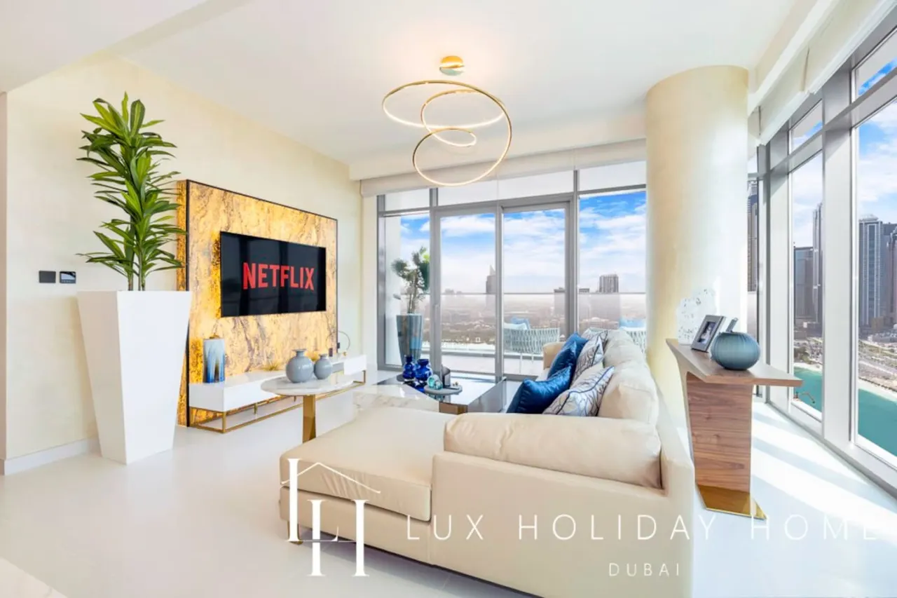 LUX The Marina Vista Beachfront Suite 3 3