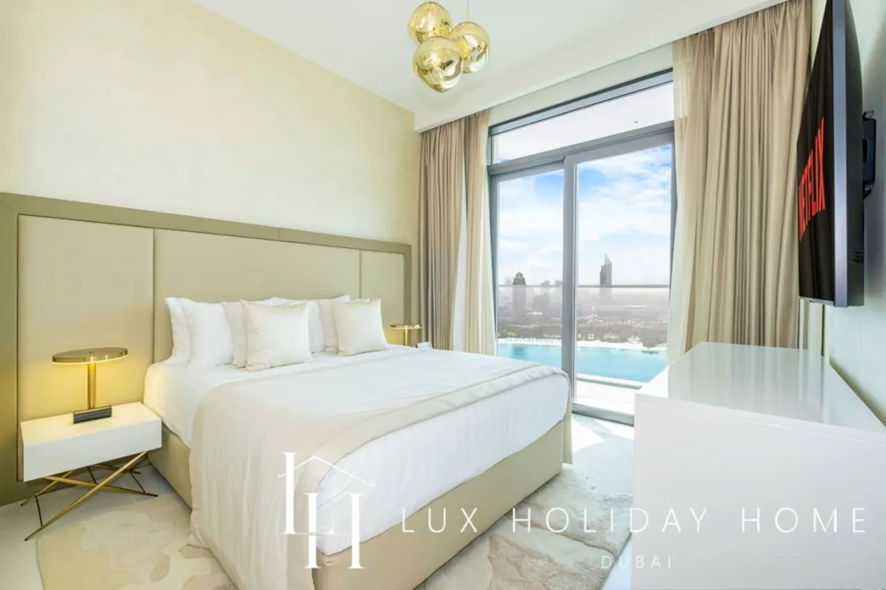 LUX The Marina Vista Beachfront Suite 3 8