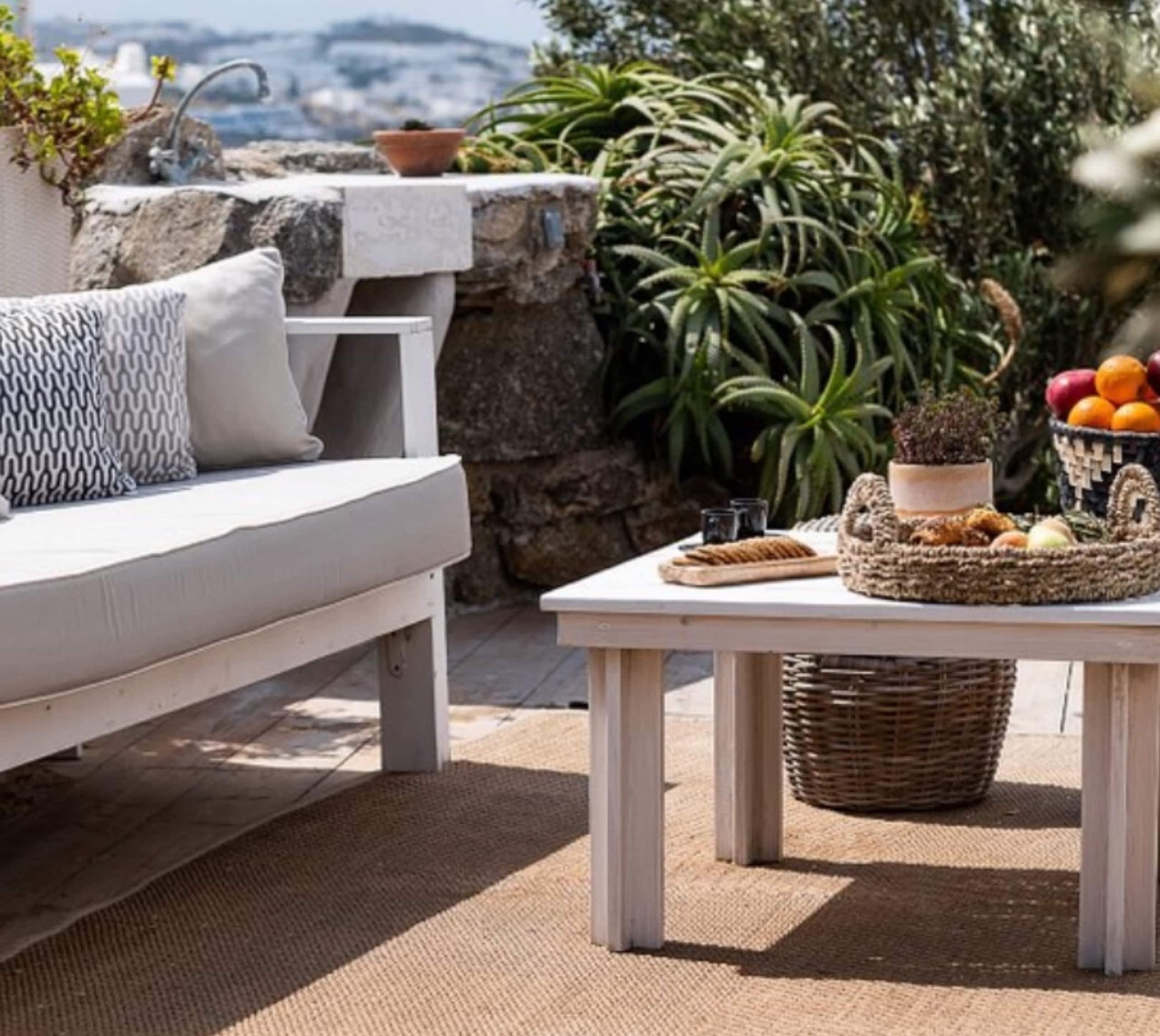 Mykonos central style 22