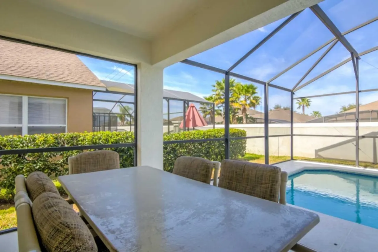 Palm Breeze Villa 4-Bedroom, 2-Storey Home with Private Pool 17