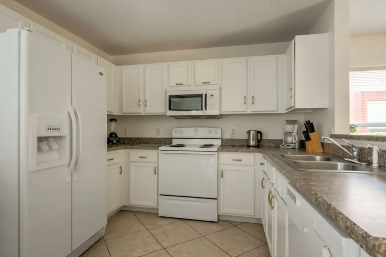 Palm Breeze Villa 4-Bedroom, 2-Storey Home with Private Pool 4
