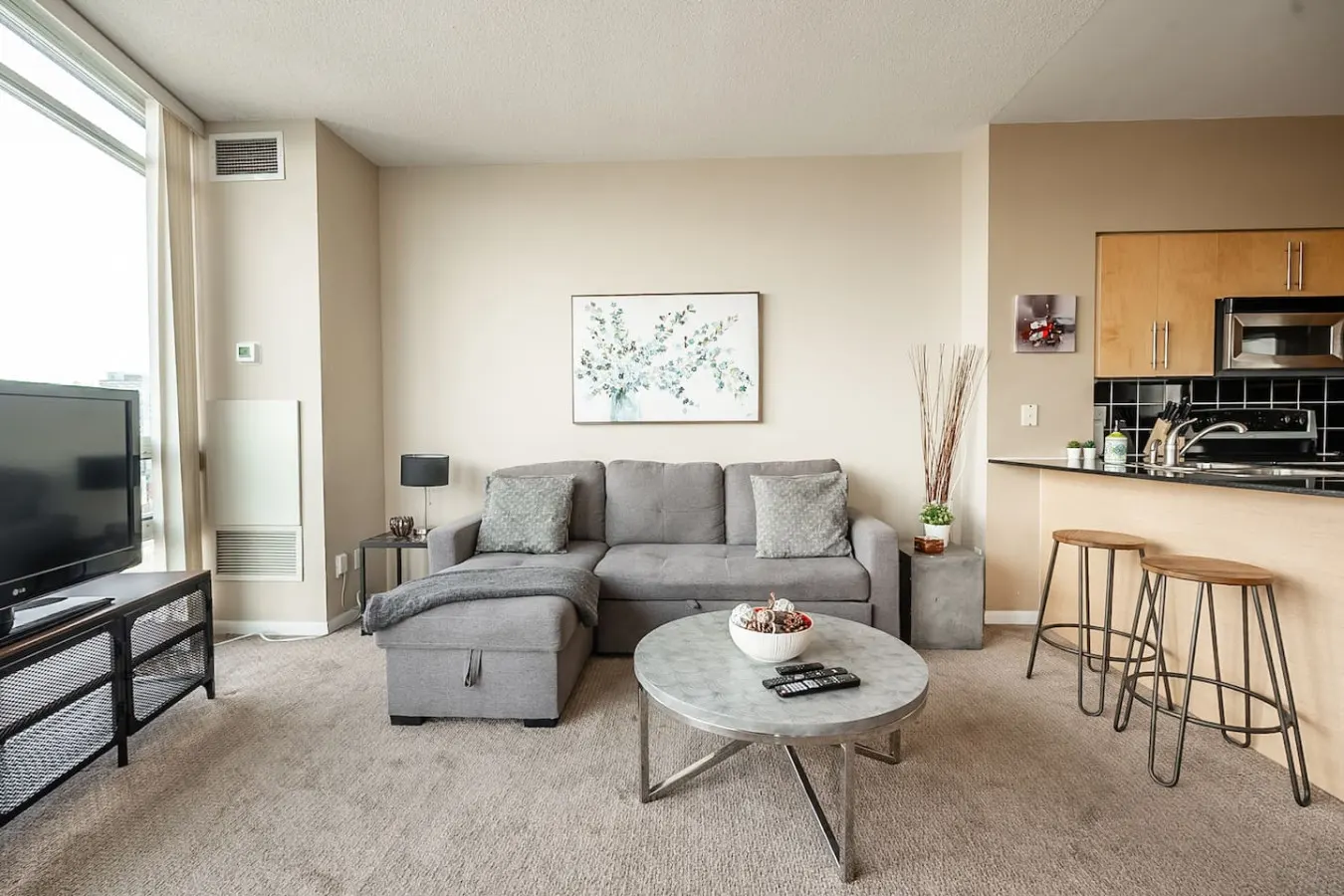 Bright 1BR Suite King Bed Breathtaking Views 2
