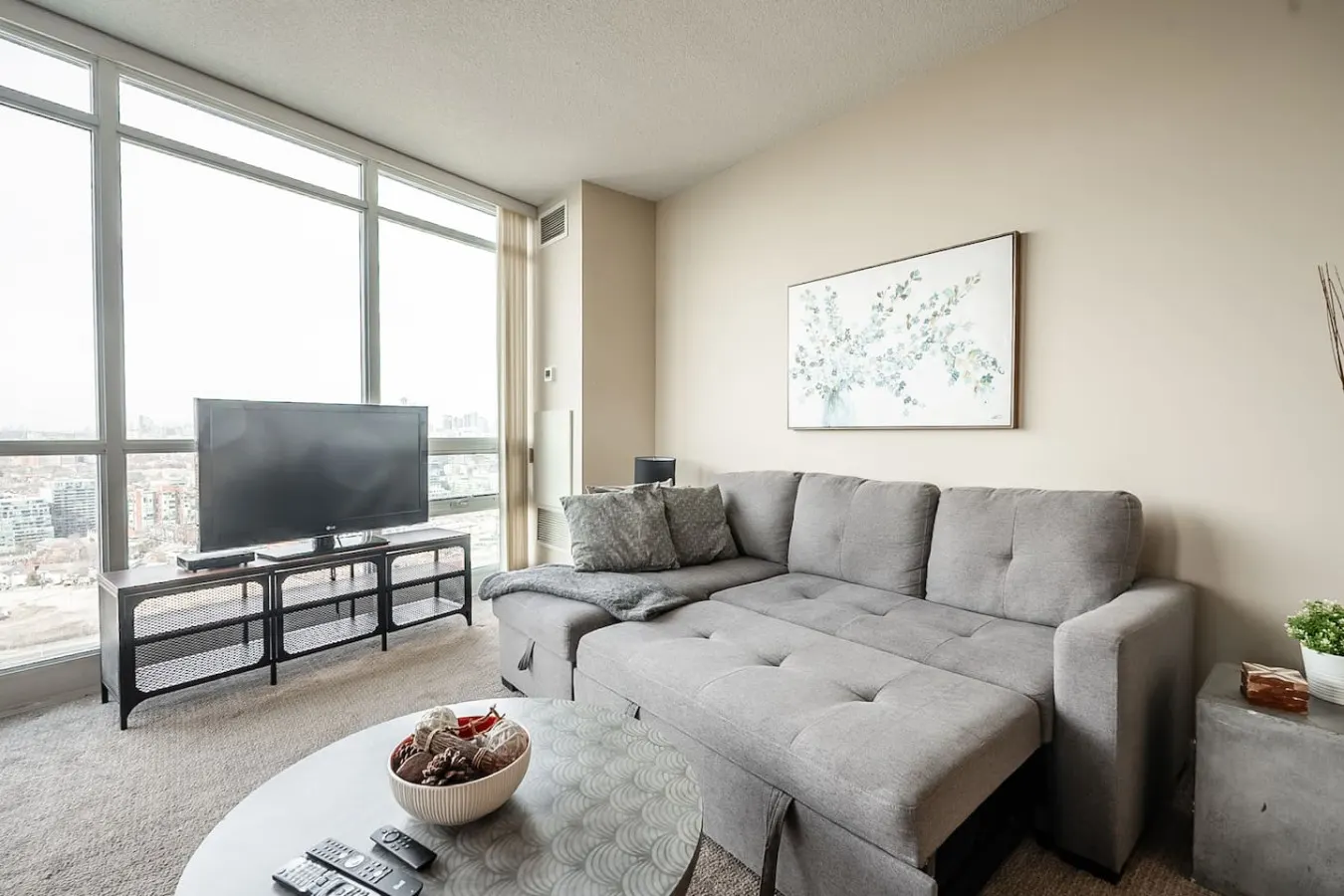 Bright 1BR Suite King Bed Breathtaking Views 10