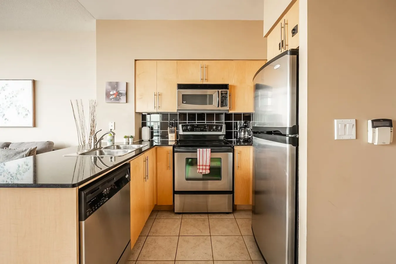 Bright 1BR Suite King Bed Breathtaking Views 3