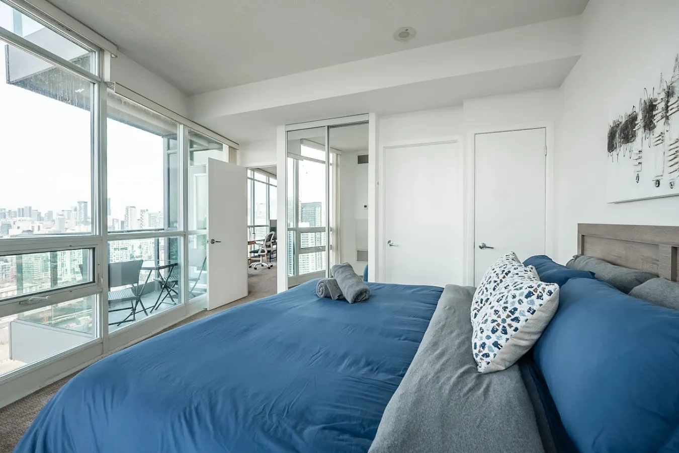Bright 1BR Suite King Bed Breathtaking Views 6