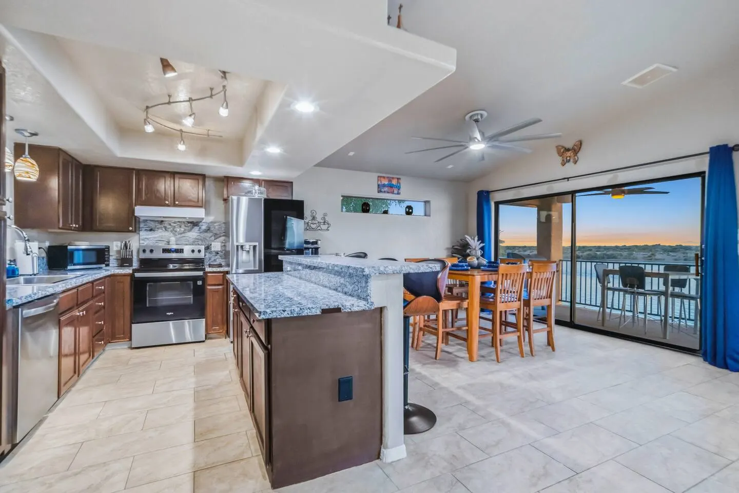 Waterfront Dock Sleeps 8 Views Foosball 10