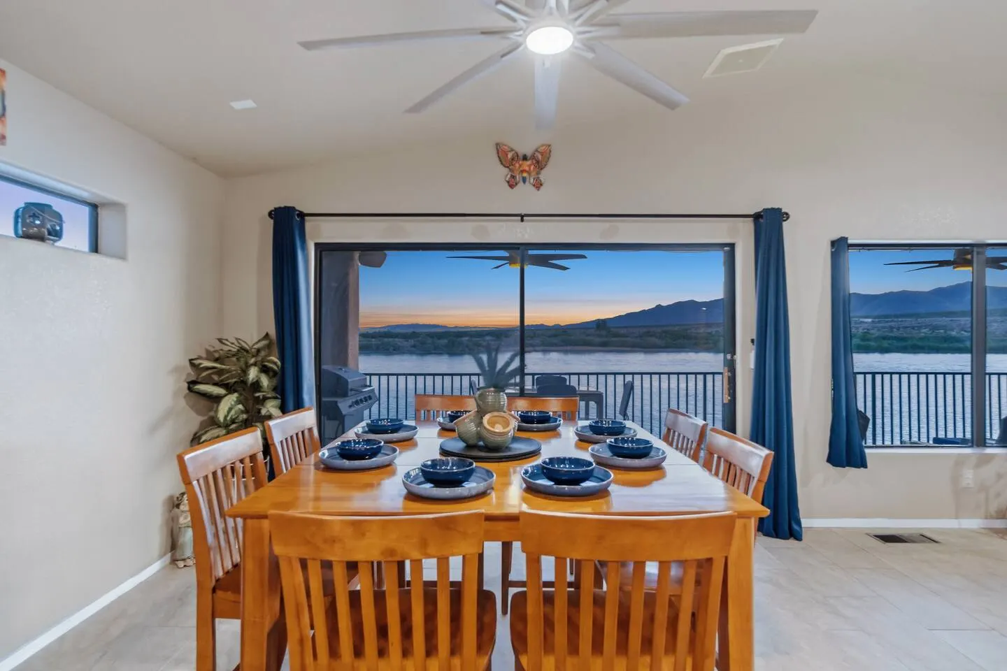 Waterfront Dock Sleeps 8 Views Foosball 19