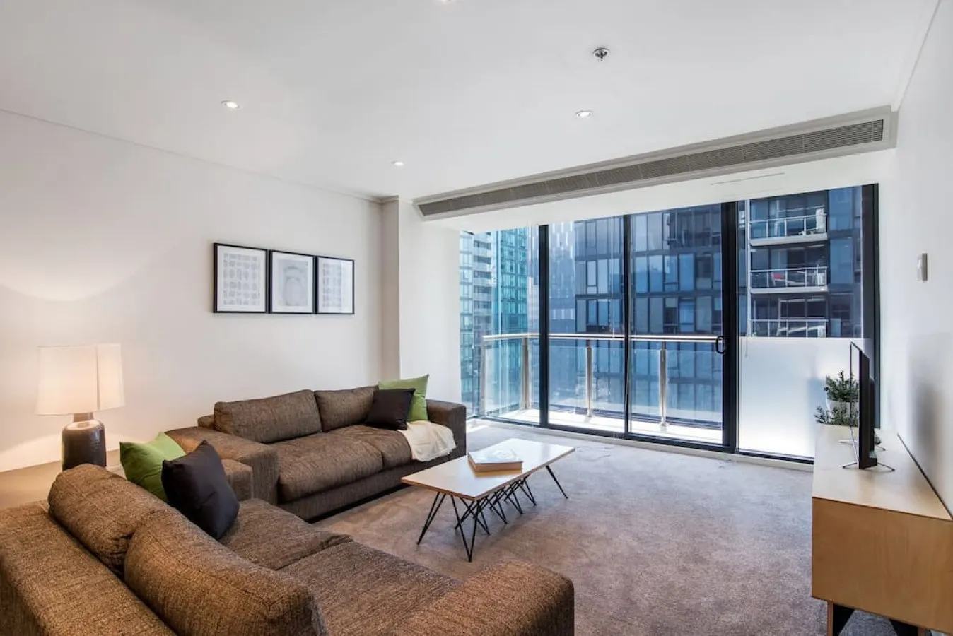 Alexa: 2 Bed, 2 Bath Apartment — photo 2