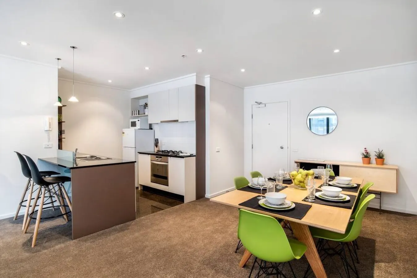 Alexa: 2 Bed, 2 Bath Apartment — photo 4