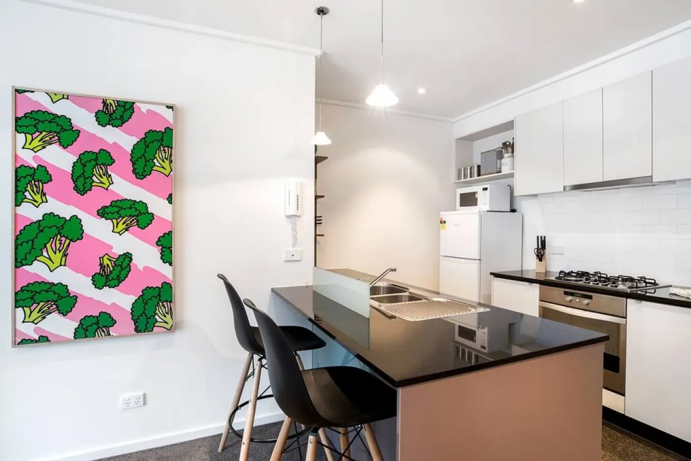 Alexa: 2 Bed, 2 Bath Apartment — photo 5