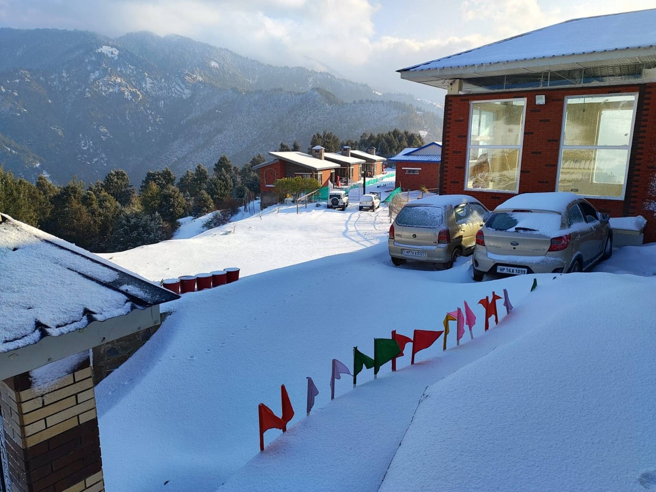 Private hilltop homestay on a Himachal ridge 7