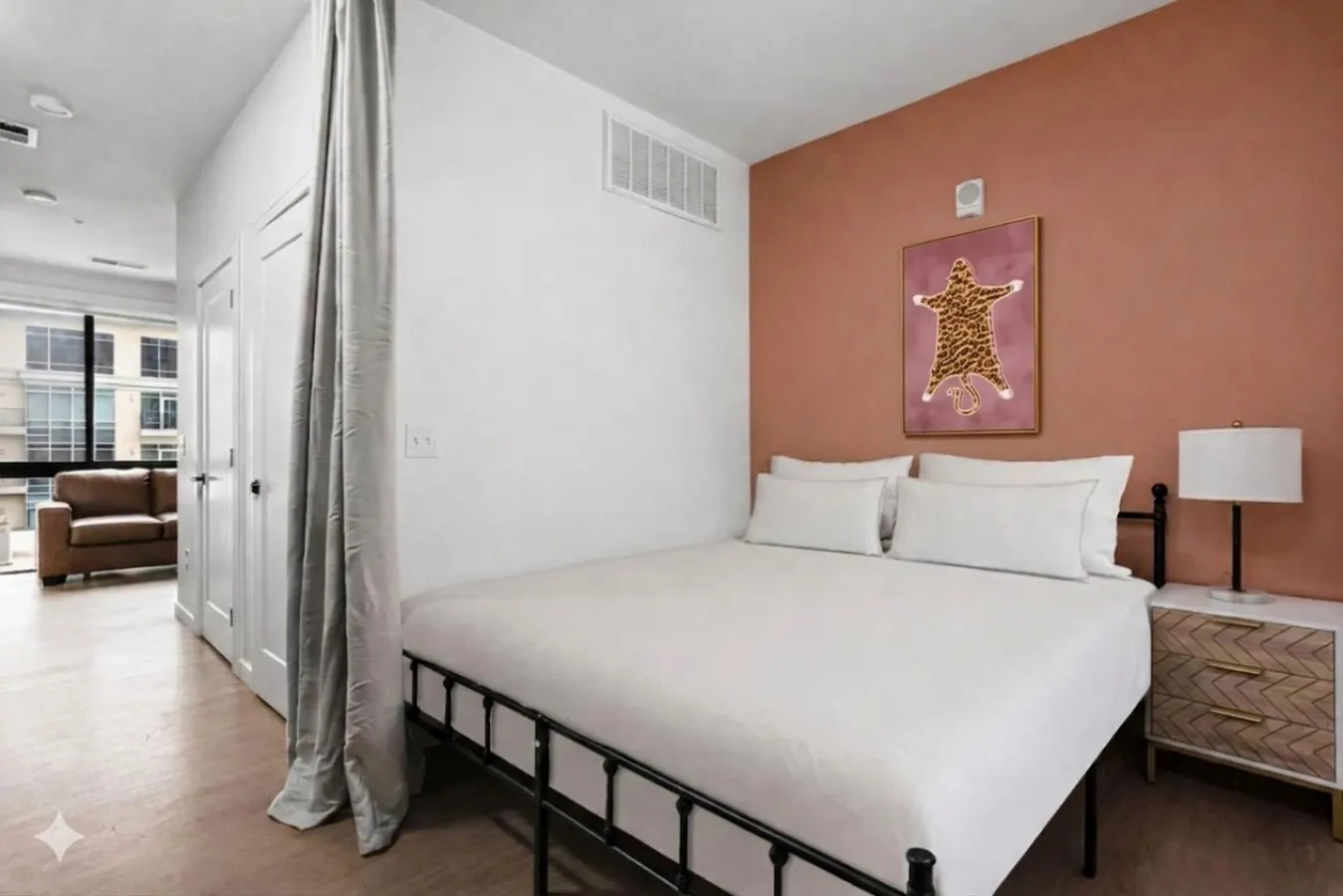 Super Luxury Condo Mass Ave Pool+Gym+Lounge 6