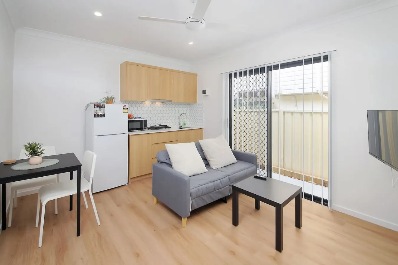 The Serene Cozy Studio with Free Parking — photo 2