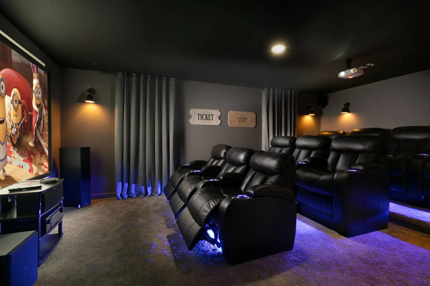 Arcade-Theater-Pool-8br Rare Luxury Experience! 3