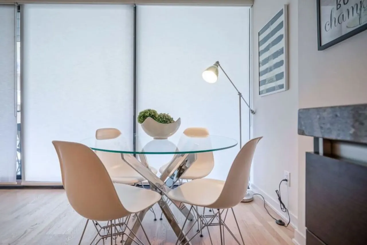 Sleek Modern 1BR Balcony Popular King West 5