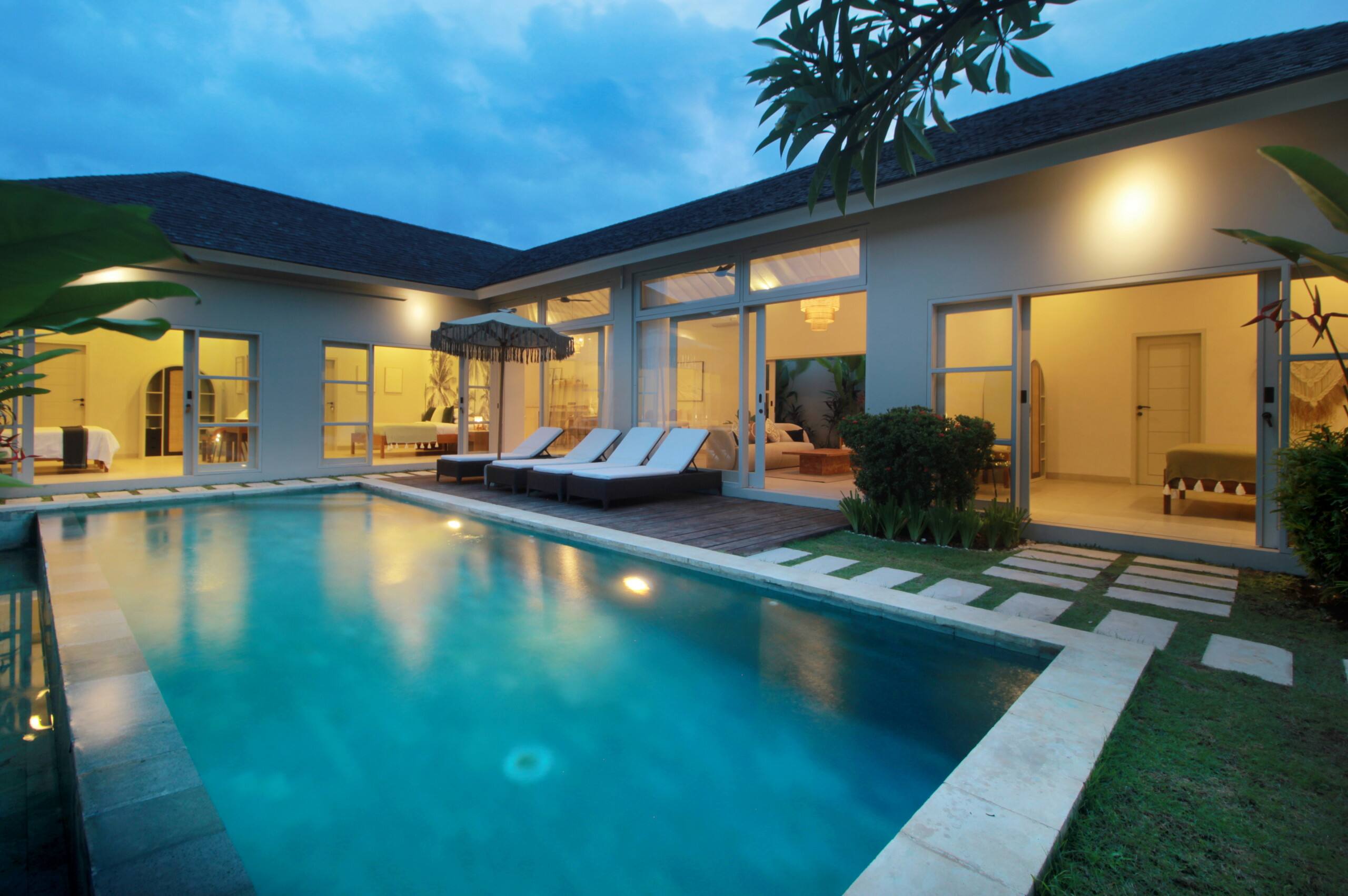 Echo Beach Villa and Apartment 12
