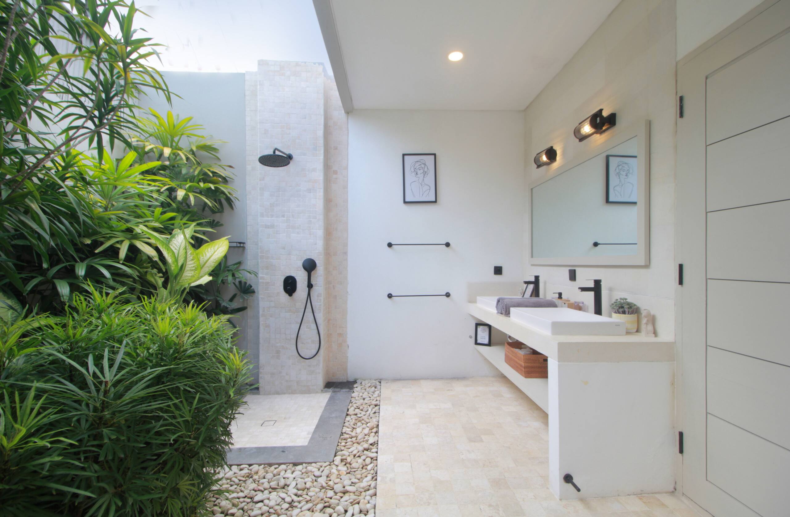 Echo Beach Villa and Apartment 11