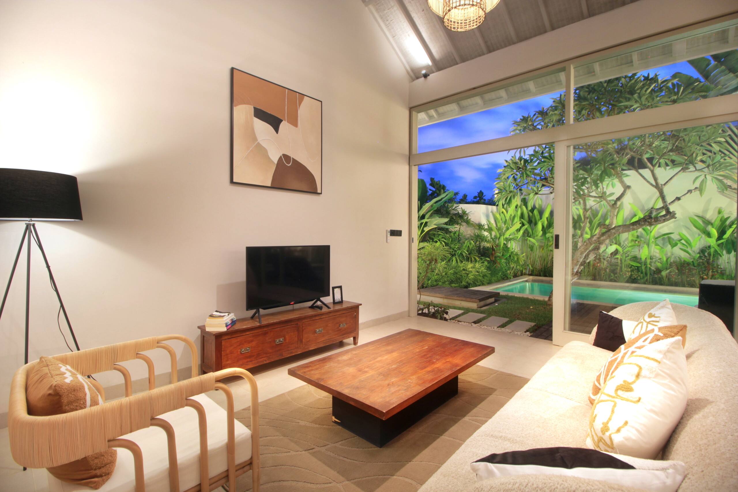 Echo Beach Villa and Apartment 14