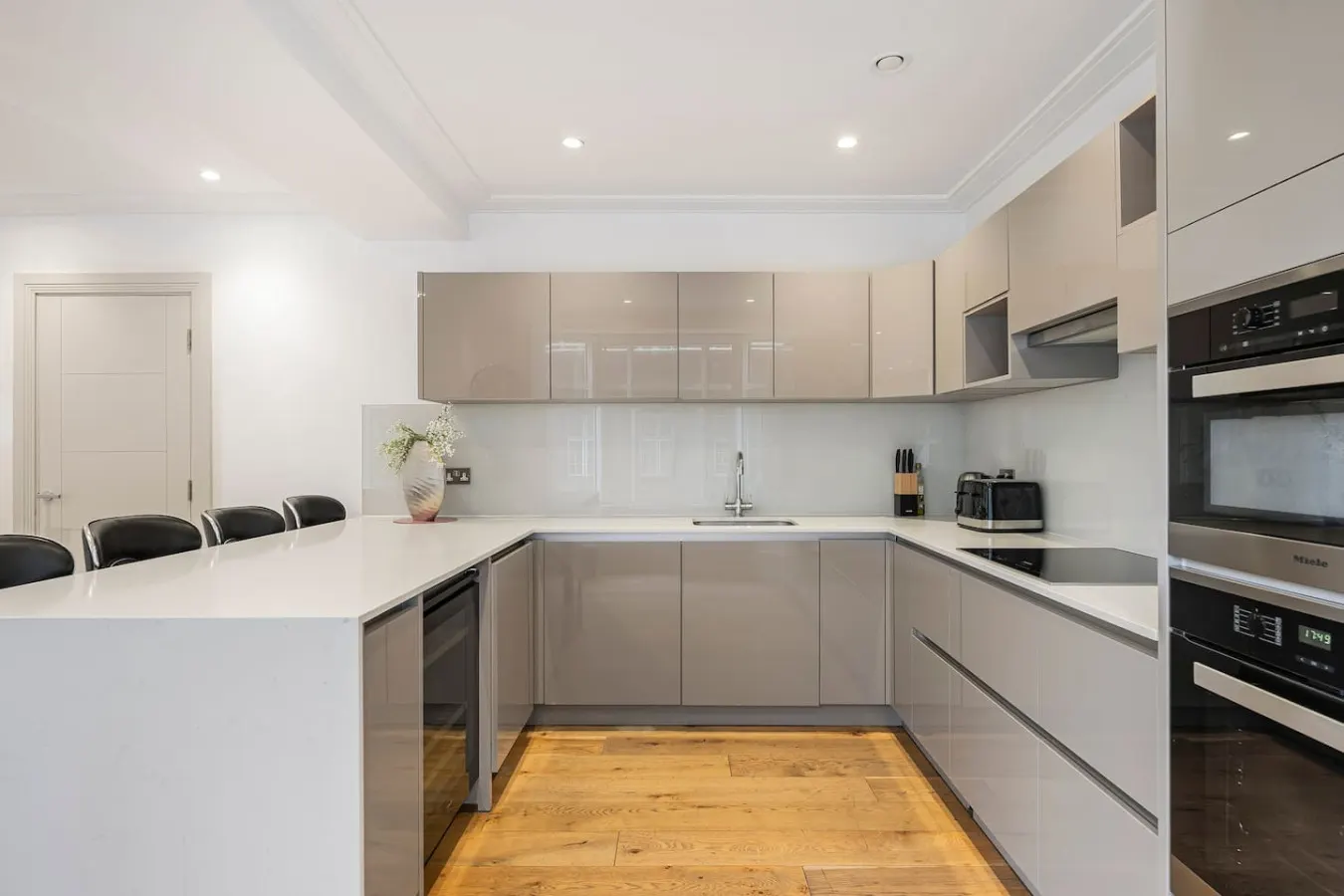 Mayfair 2-Bed 24hr Concierge & Hyde Park Views 12