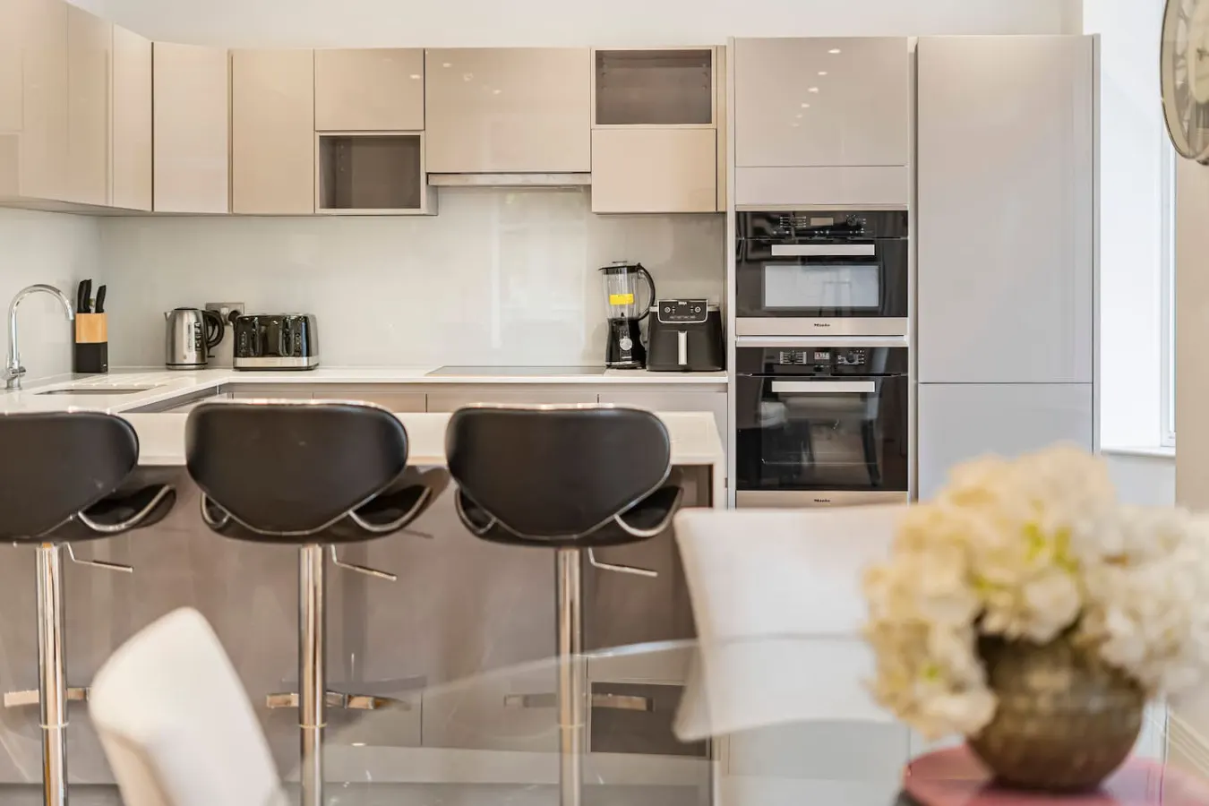 Mayfair 2-Bed 24hr Concierge & Hyde Park Views 14