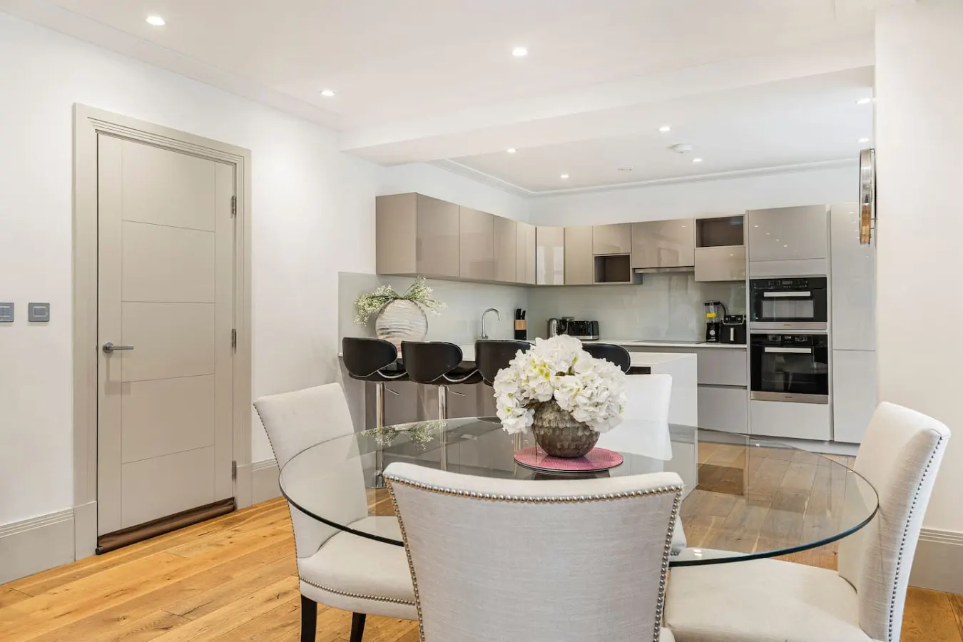 Mayfair 2-Bed 24hr Concierge & Hyde Park Views 15