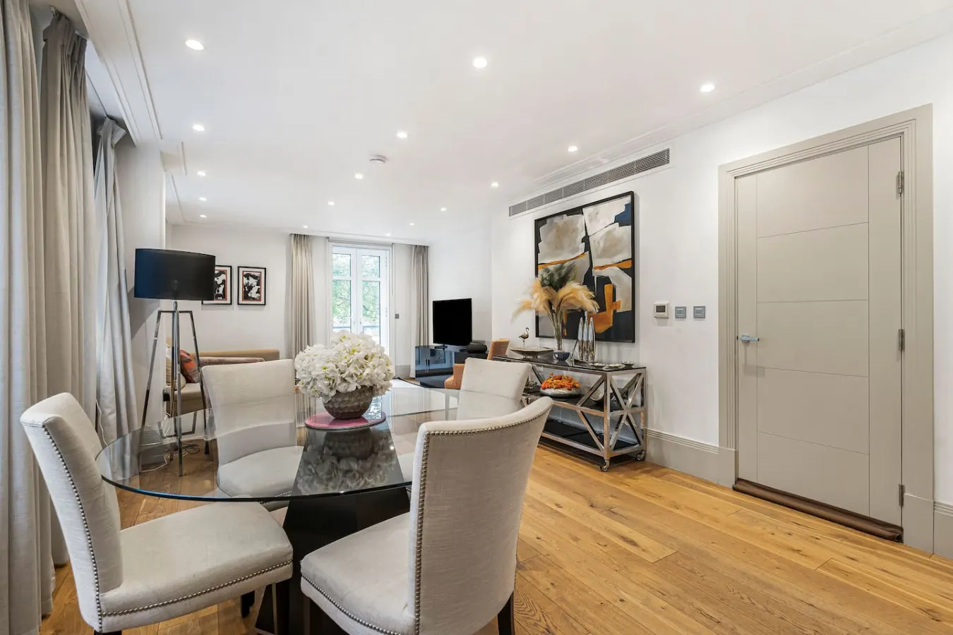Mayfair 2-Bed 24hr Concierge & Hyde Park Views 16
