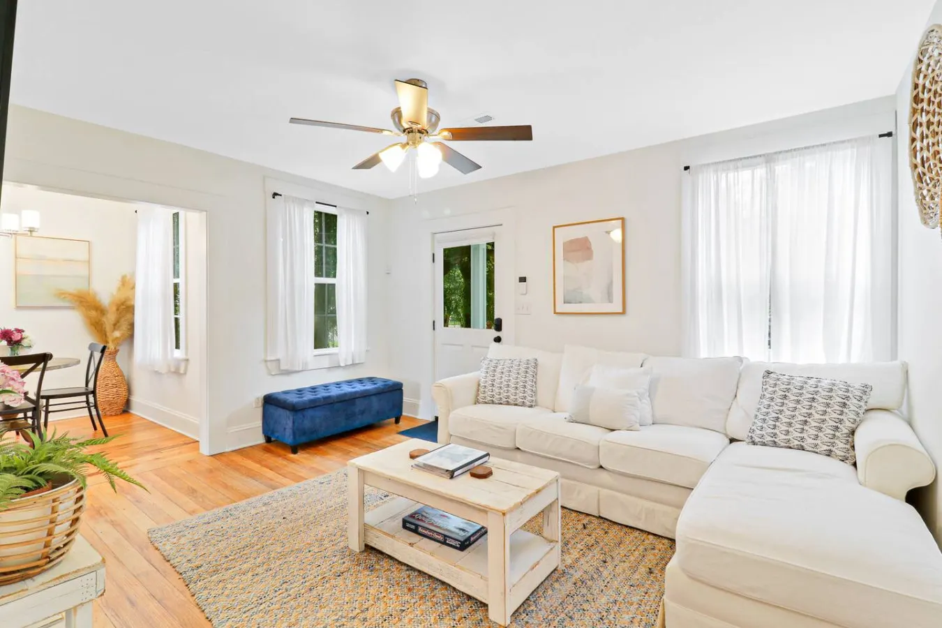 Stunning Beaufort Cottage Near MCRD w/ Beach Pass!