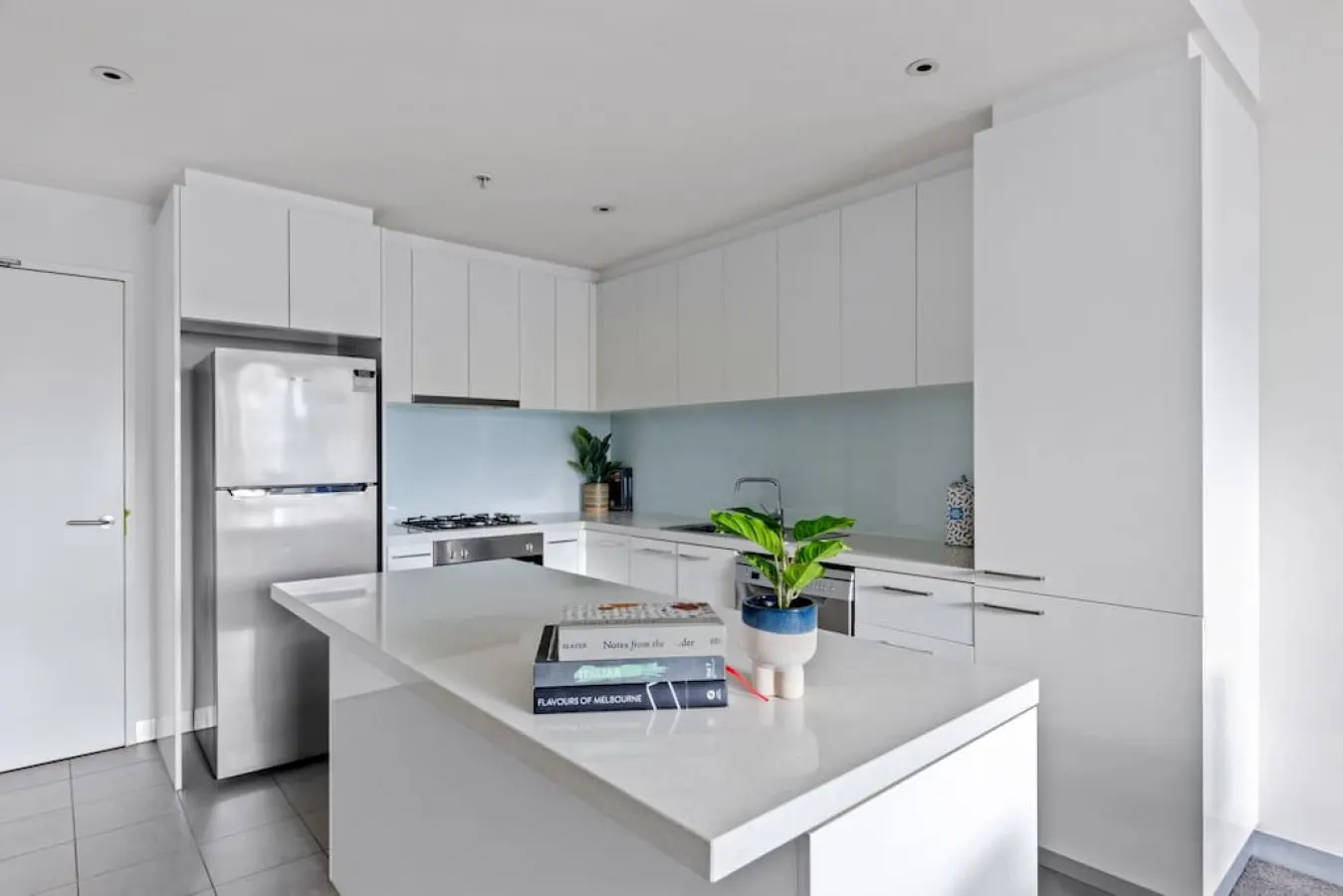 Lara: 2 Bed, 1 Bath Apartment 10