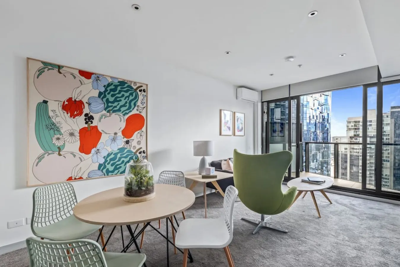 Lara: 2 Bed, 1 Bath Apartment — photo 3