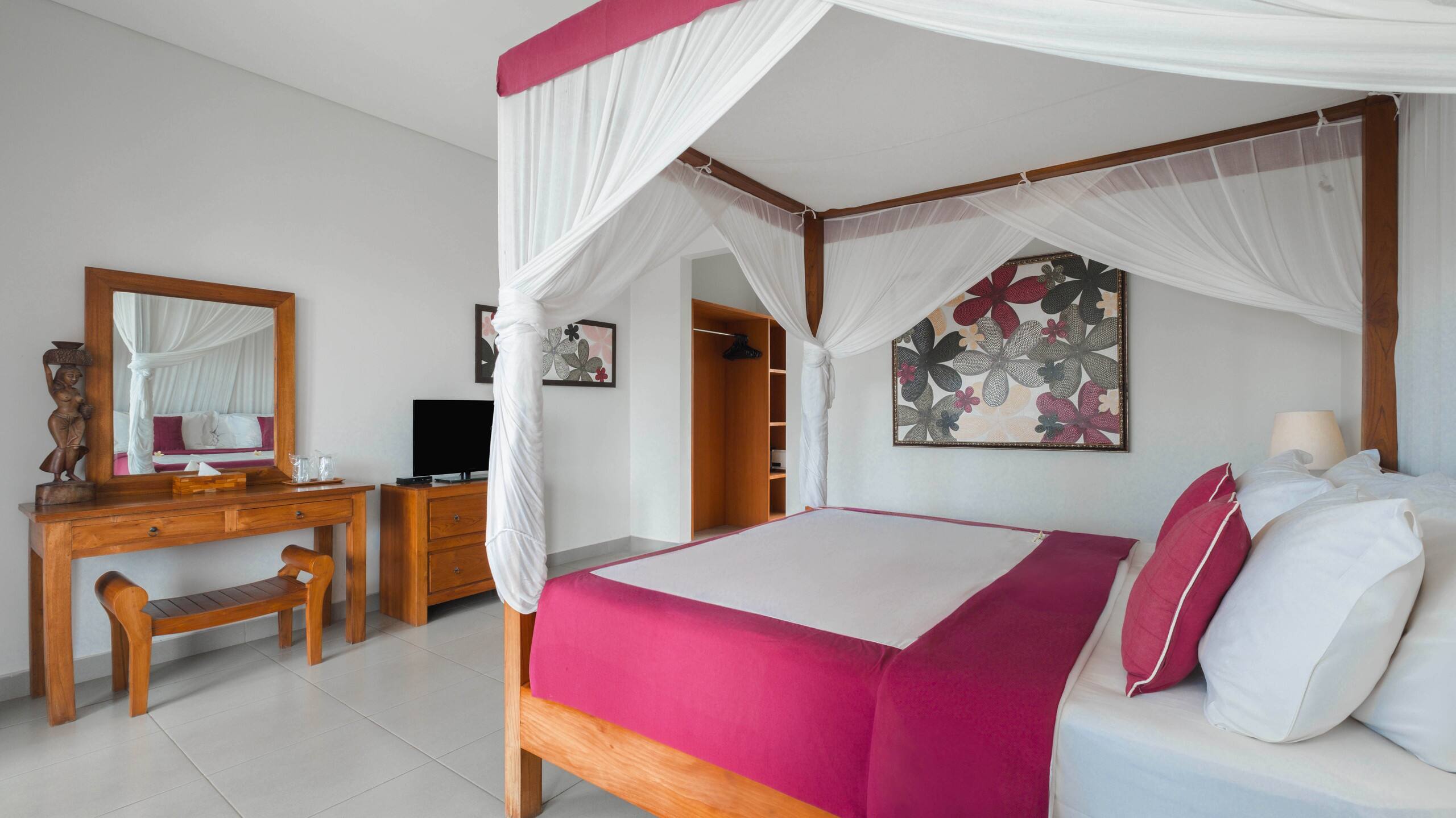 Canggu Best Deal! Spacious & Tropical Villa 28