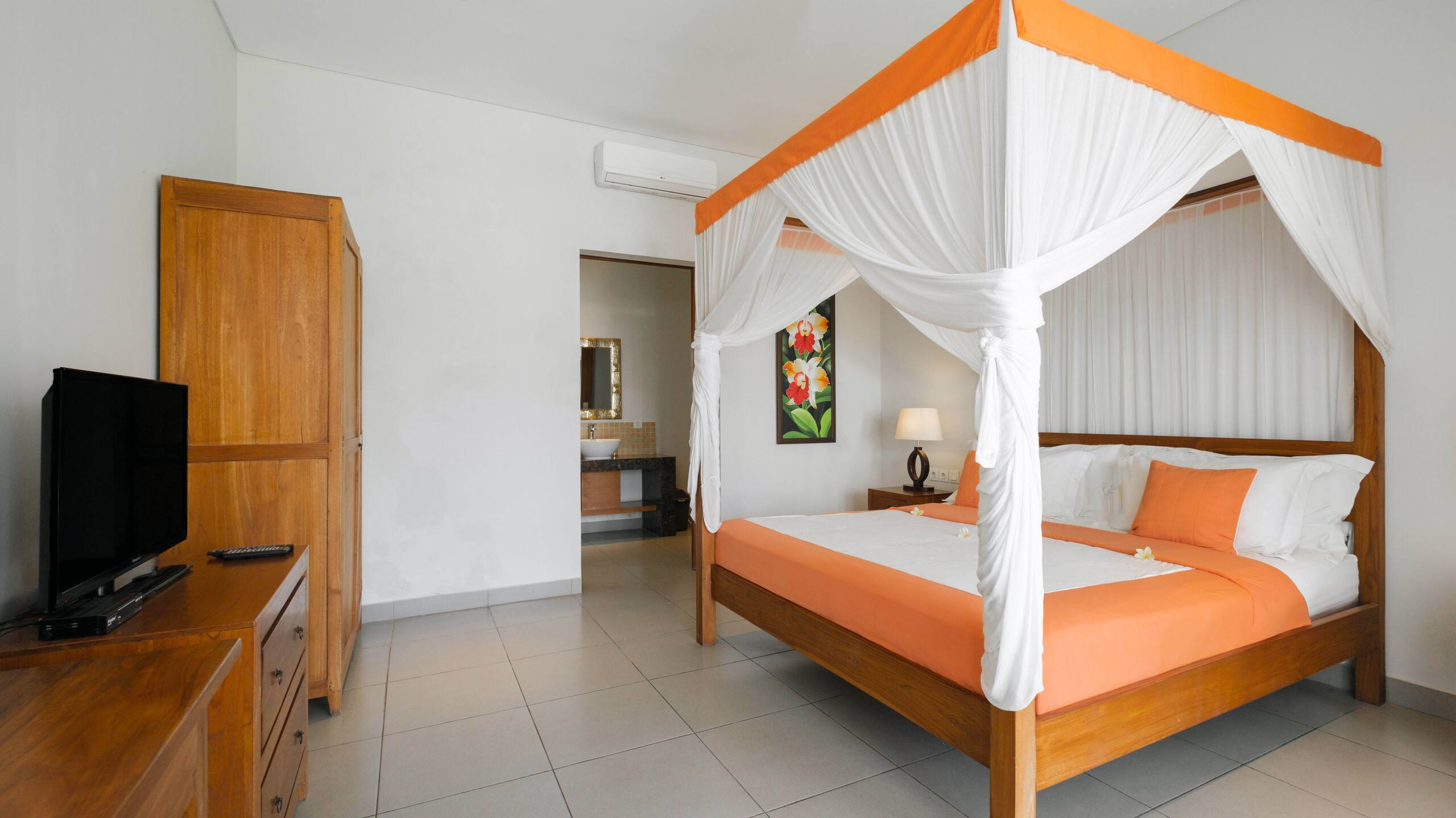 Canggu Best Deal! Spacious & Tropical Villa 22