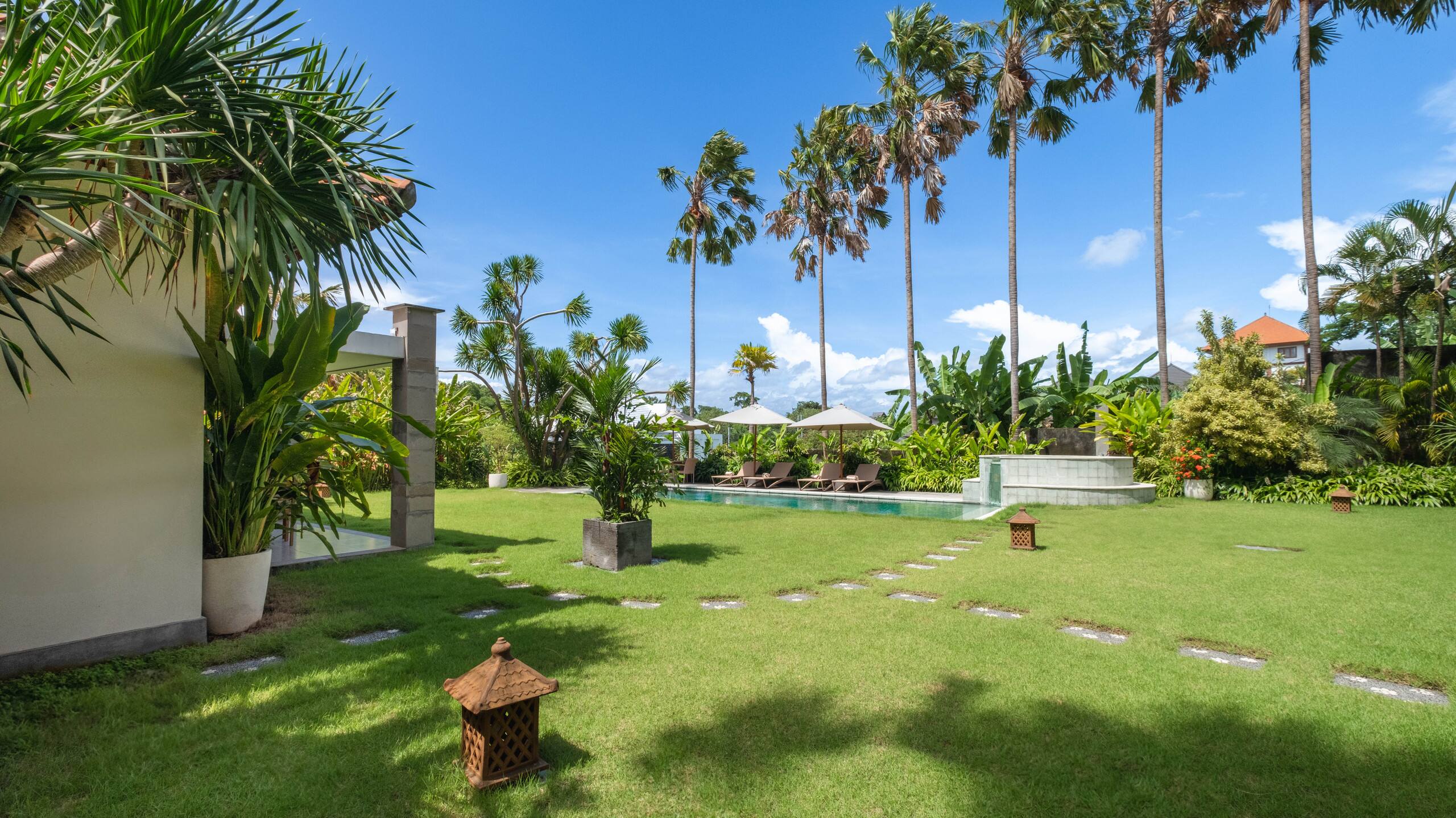 Canggu Best Deal! Spacious & Tropical Villa 6