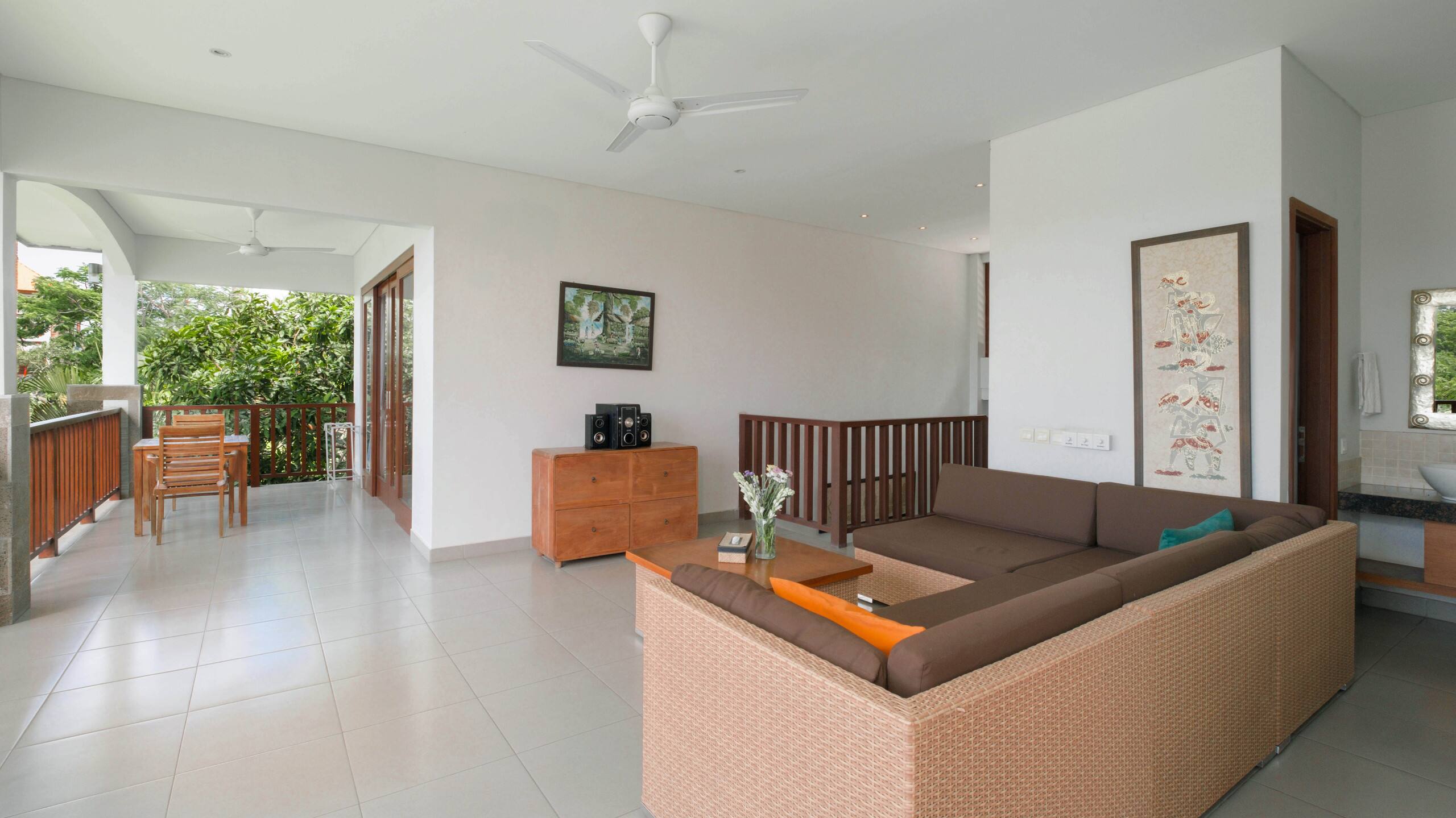 Canggu Best Deal! Spacious & Tropical Villa 10