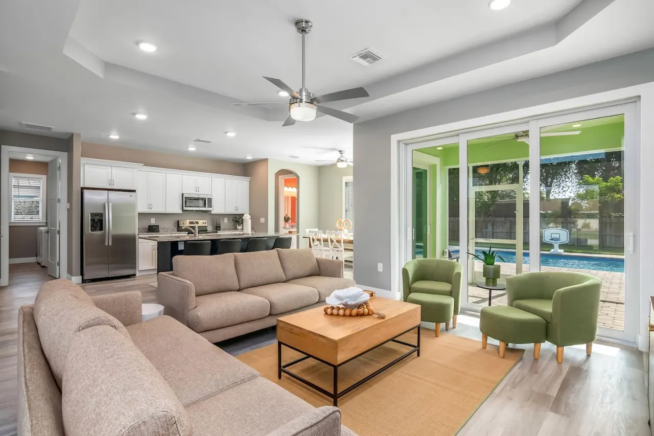 Sea La Vie Beach House 3