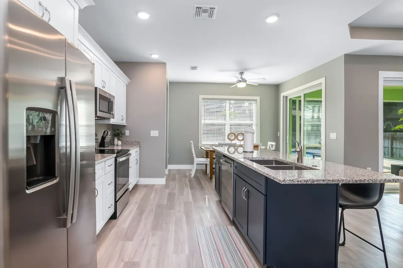 Sea La Vie Beach House 5