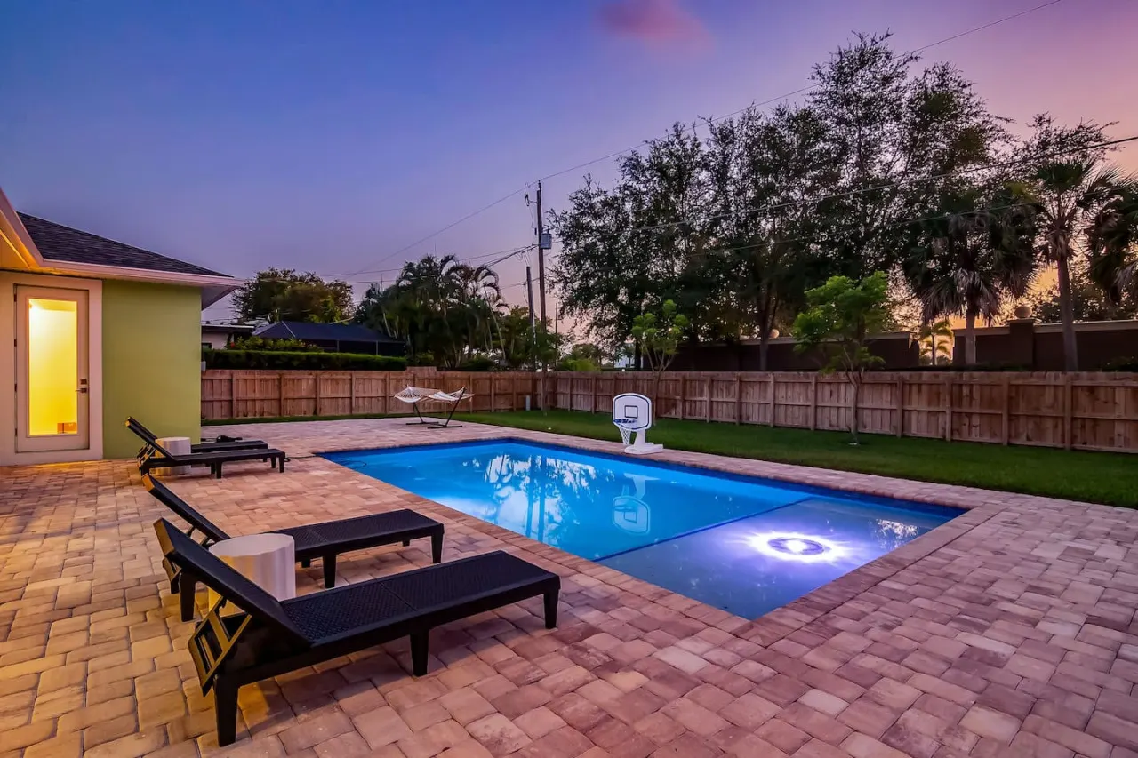 Sea La Vie Beach House 7