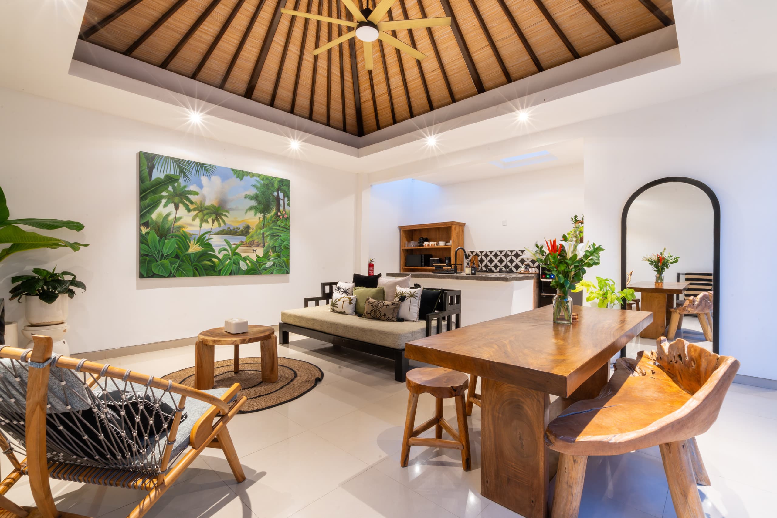 Tropical Boutique 2 BDR Villa in heart of Seminyak 9