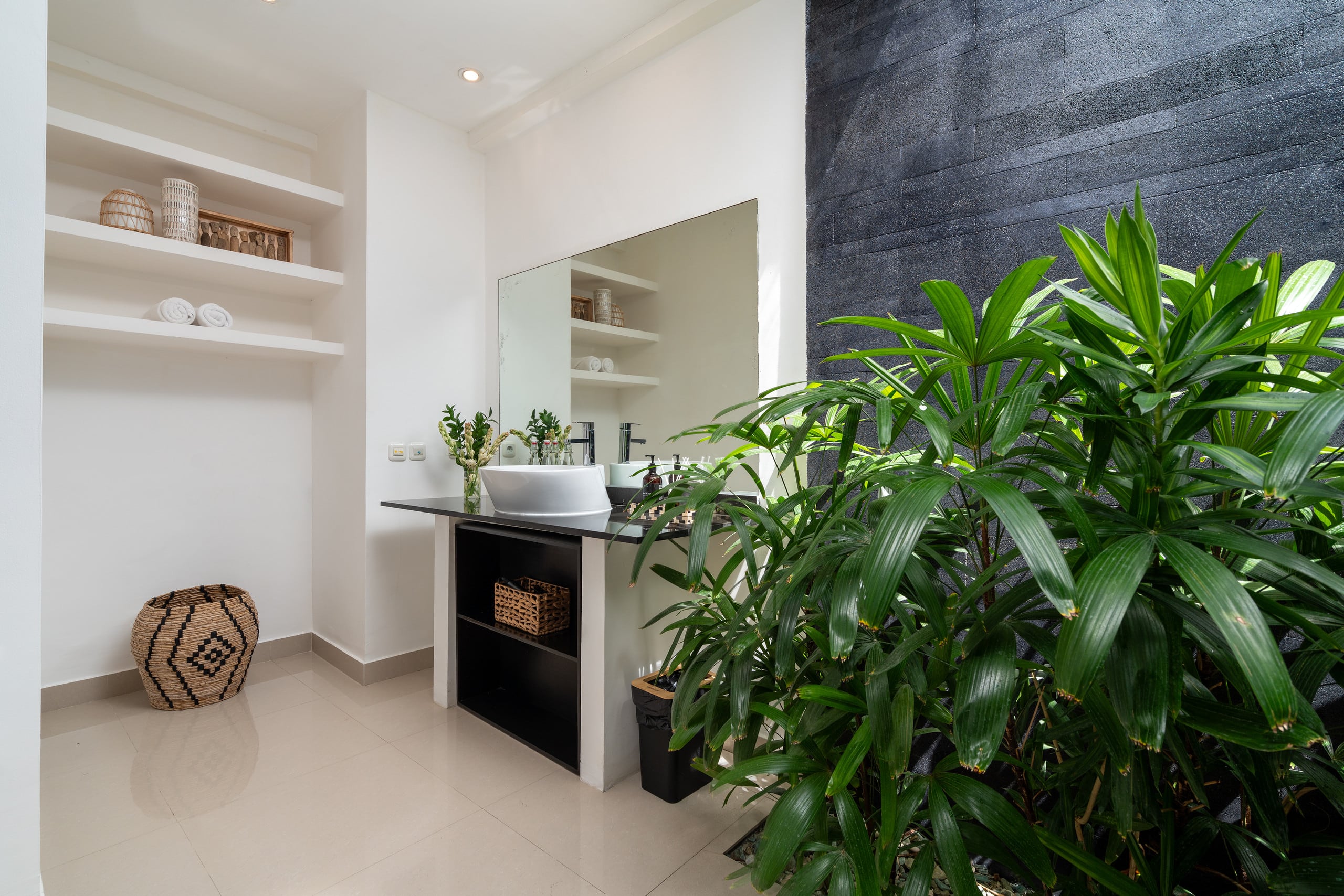 Tropical Boutique 2 BDR Villa in heart of Seminyak 23