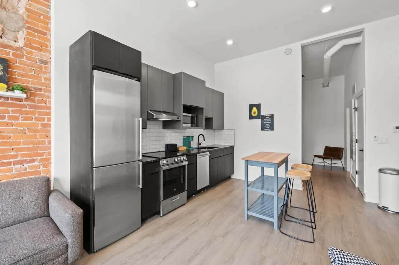 Franklin Park, Luxury New Build + Free Parking! 10