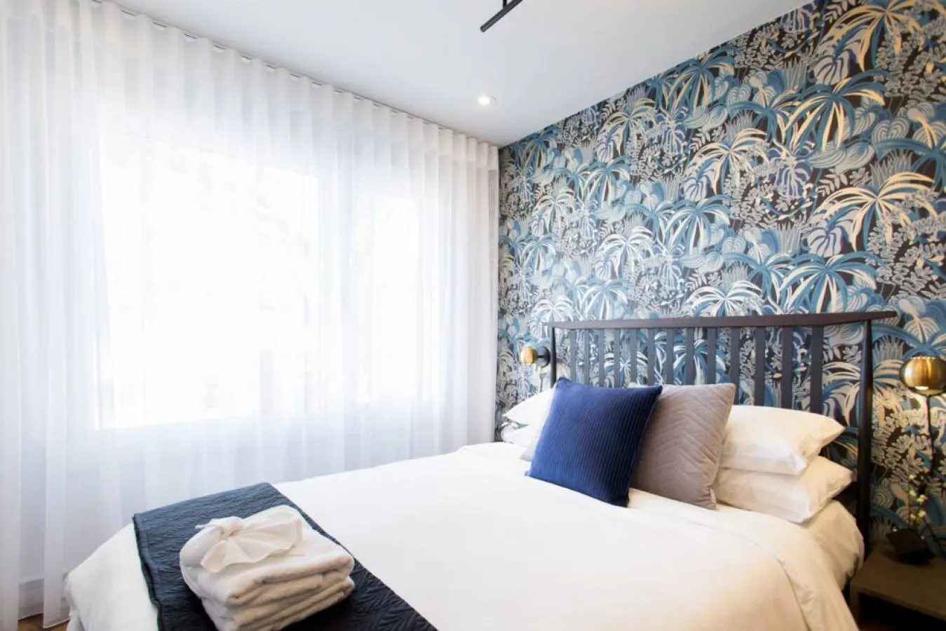 Little Italy - Wonderful Mini Studio in Little Italy with full bath - Unit 201 13