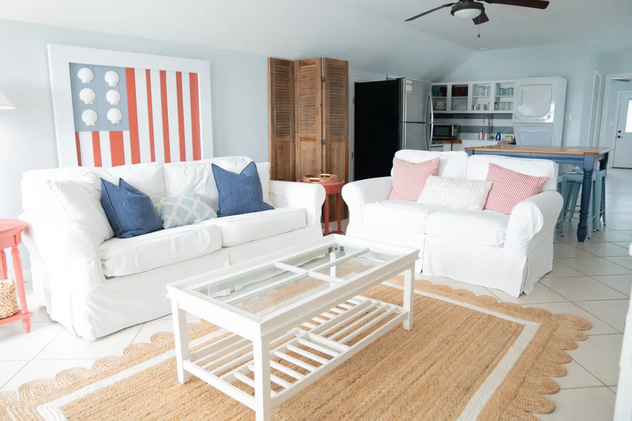 Beach Haven - Upstairs Penthouse Unit half block to beach 8