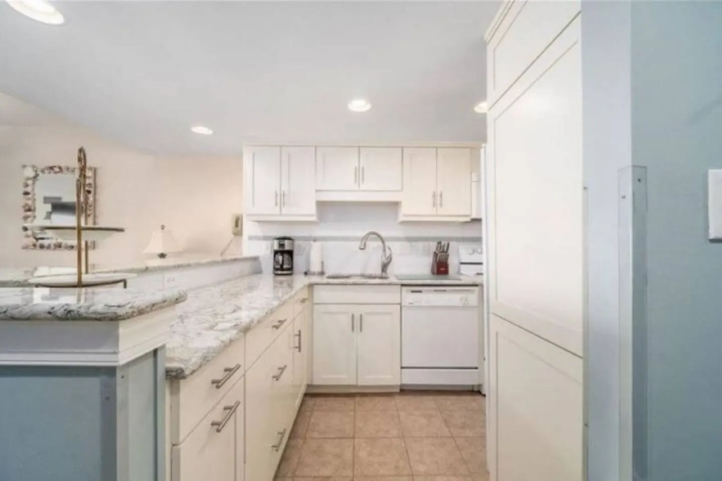 Beach front oasis-on the boardwalk! 2Bed 2Bath 10