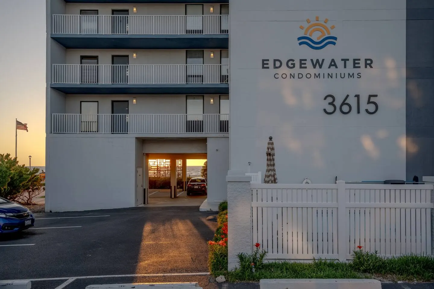 Beach front oasis-on the boardwalk! 2Bed 2Bath 20