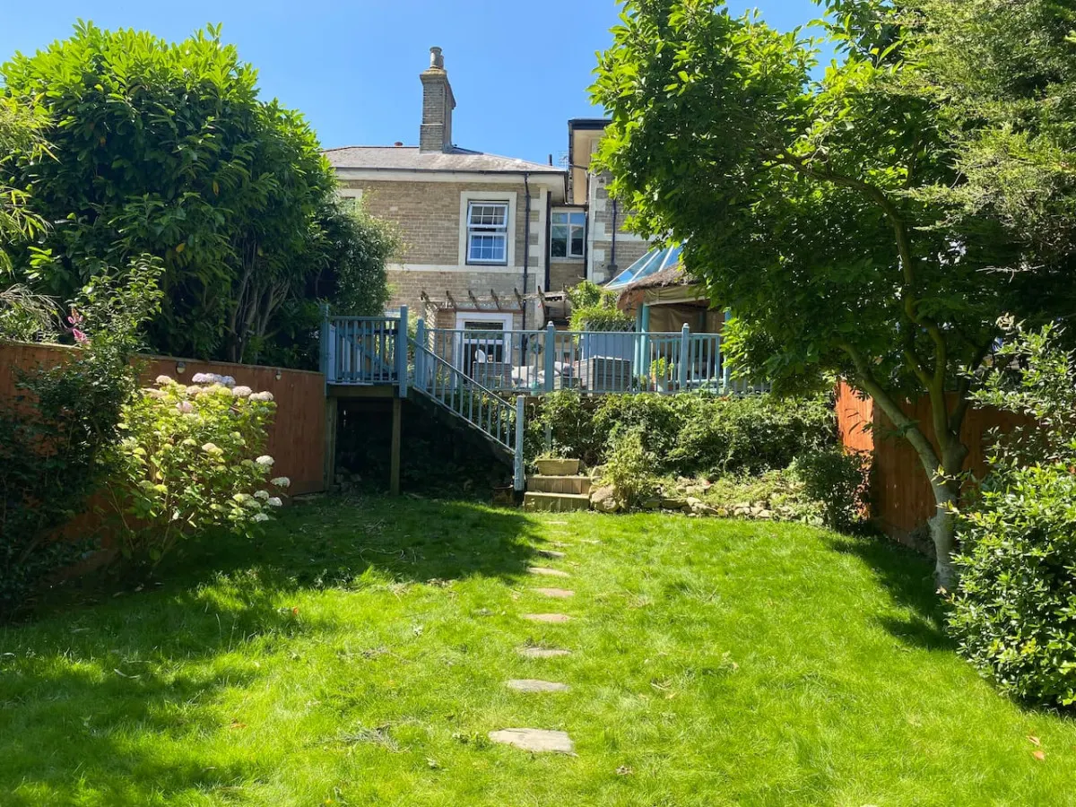 Beautiful, traditional 3 bed cottage close to ferry