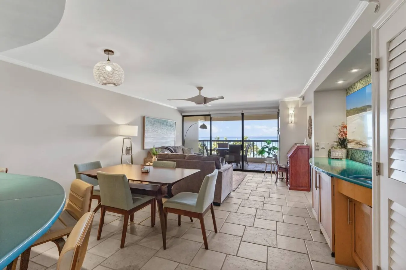 ~NEW~ Modern Oceanfront at Waikiki Beach Tower 12