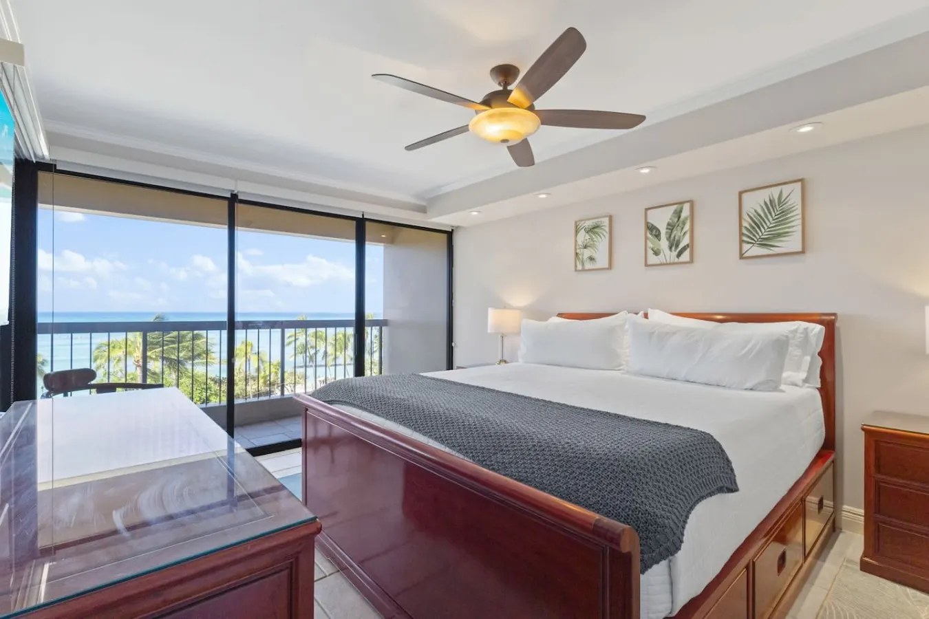 ~NEW~ Modern Oceanfront at Waikiki Beach Tower — photo 3
