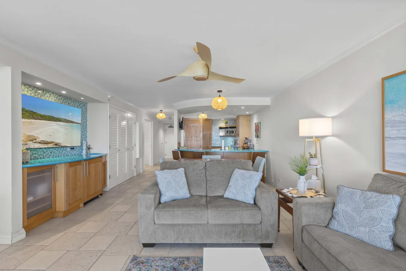 ~NEW~ Modern Oceanfront at Waikiki Beach Tower 7