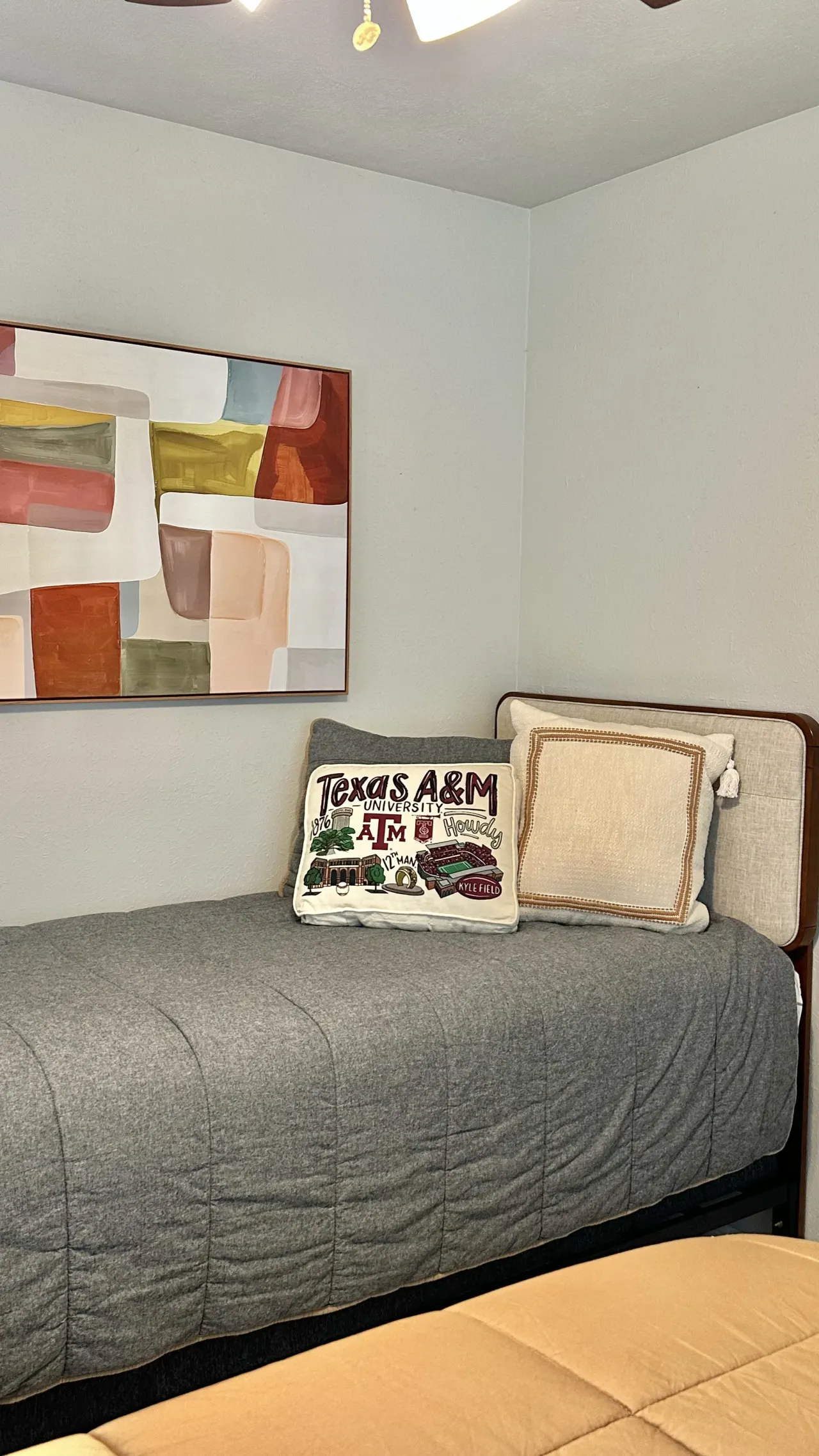 Good Bull Getaway: 3 Br + Backyard Deck 15